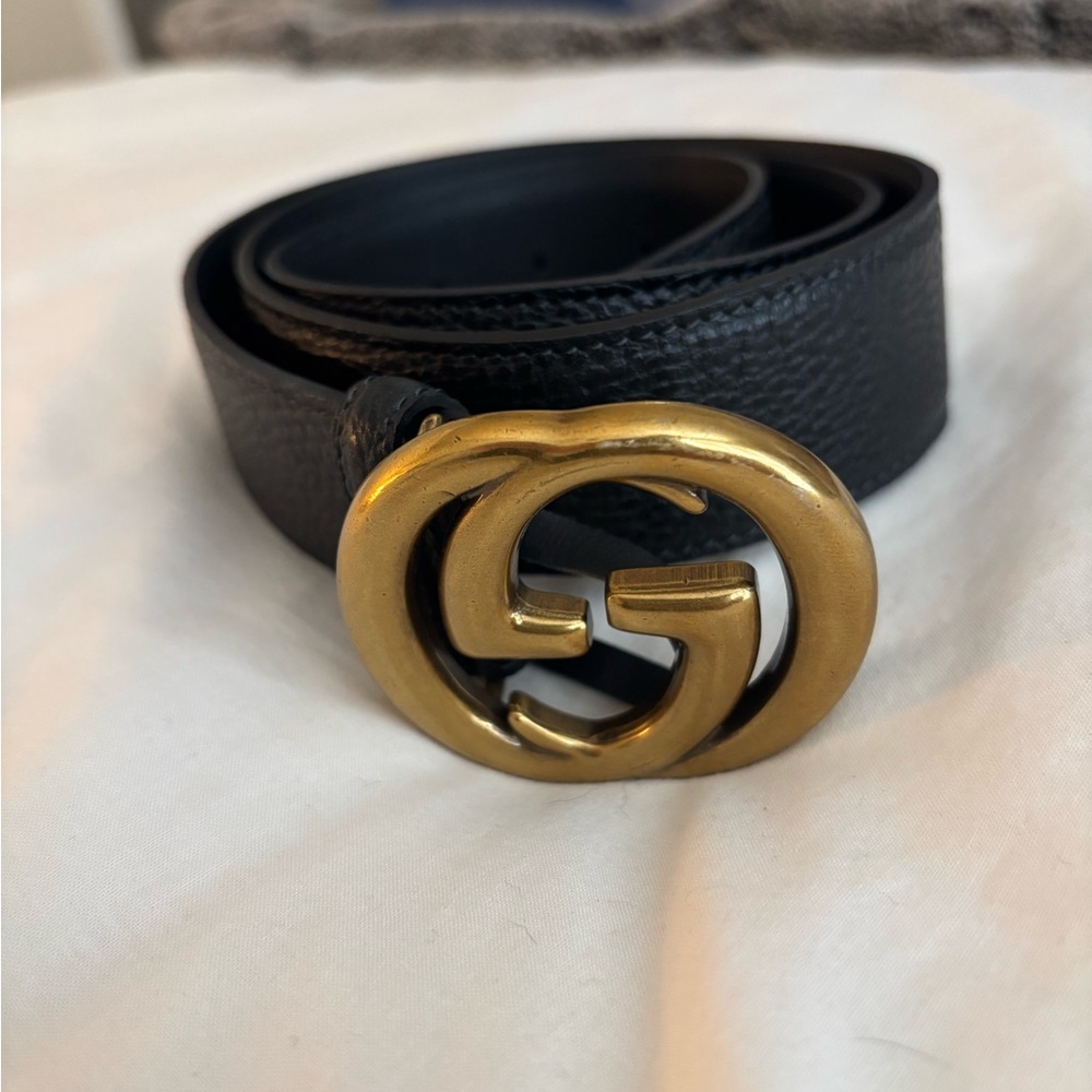 Gucci Black and Gold Leather Belt with Iconic GG Buckle